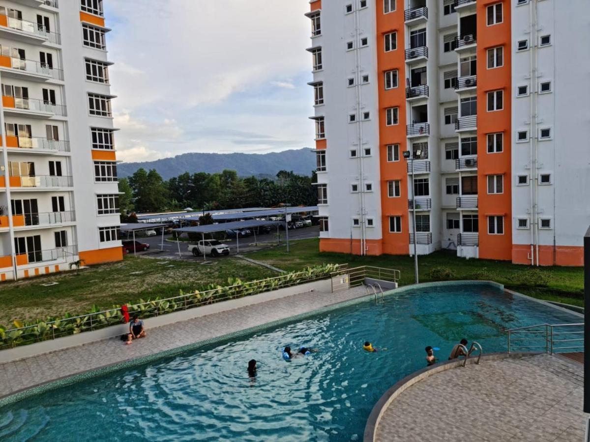 Rhr Deluxe Guesthouse Kinarut Papar Sabah - Pool View Exteriér fotografie