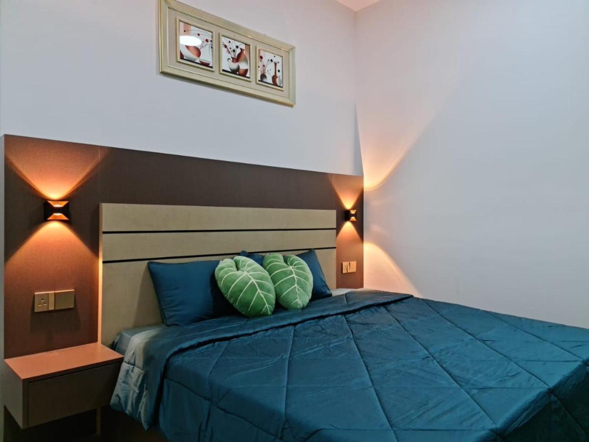 Rhr Deluxe Guesthouse Kinarut Papar Sabah - Pool View Exteriér fotografie